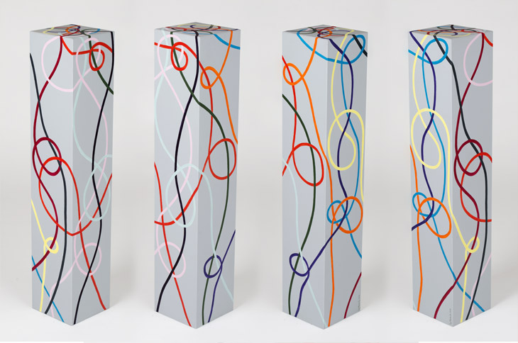 Photograph of painted column: o-001 (view 02)