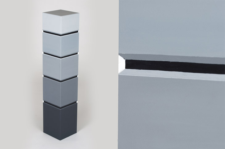 Photograph of painted column: o-003